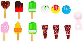 Drevený zmrzlinový stánok s príslušenstvom