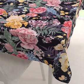 Biante Zamatový obdĺžnikový obrus Tamara TMR-019 Záhradné kvety na čiernom 80x120 cm