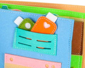 KIK Senzorická edukačná 3D manipulačná knižka Dom z filcu