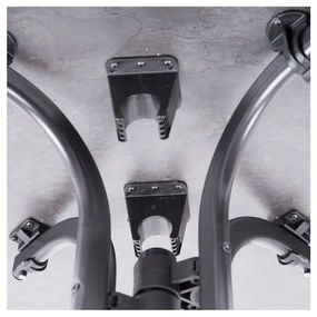 Kovový okrúhly záhradný jedálenský stôl ø 70 cm Pizarra – Dajar