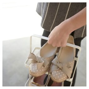 Biely kovový stojan na topánky Tower Shoe Rack – YAMAZAKI