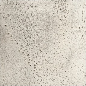 Krémovobiela kovová vysoká váza (výška 60,5 cm) Hou – House Nordic