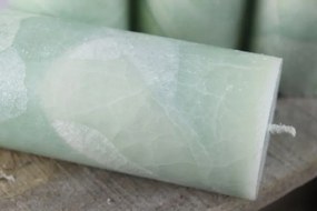 Zelené sviečky v mramorovom dizajne 15cm 4ks