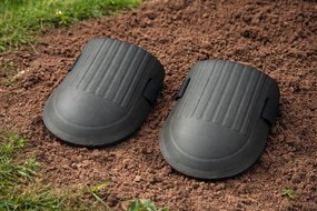 Záhradný nákolenník BestBerg BBTG-KP3 / 18,5 × 16,5 cm / čierna