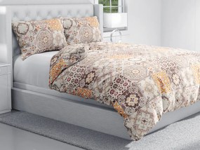Biante Bavlnené posteľné obliečky Sandra SA-416 Hnedé dlaždice s ornamentami na krémovom Dvojlôžko francúzske 240x200 a 2ks 70x90 cm
