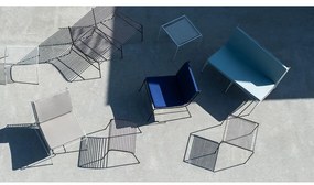 Biele kovové záhradné kreslo String – Hübsch