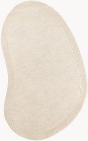 Ručne tuftovaný vlnený koberec v organickom tvare Kadey