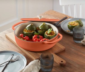 Liatinový pekáč a panvica