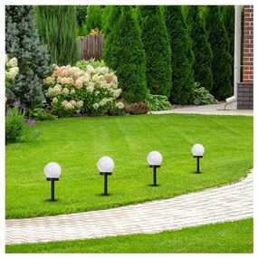 Exteriérové zapichovacie svietidlo, 1x biele plastové tienidlo