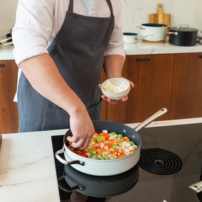 Panvica s titánovým povrchom Ø 28 cm, H: 7 cm - Saturn Terra Lunasol - 601310