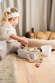 Drevený veterinárny kufrík Jabadabado s doplnkami na hranie rolí pre deti