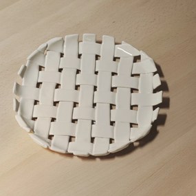 Ferm Living Keramický tanier Plait Off-white 30 cm