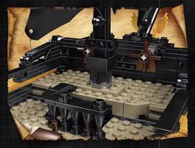 Čierna pirátska loď Mold King, sada stavebných kociek 3180 dielikov ZKL.13199