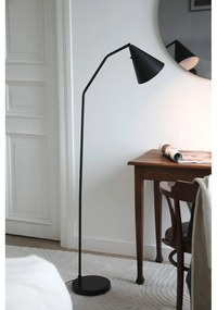 Čierna LED stmievateľná stojacia lampa s kovovým tienidlom (výška 144 cm) Funil – Markslöjd