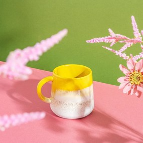 Žltý hrnček z kameniny 360 ml Mojave – Sass &amp; Belle