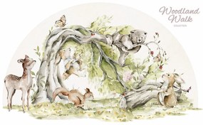 Gario Detská nálepka na stenu Woodland walk - veselé zvieratká pri strome Rozmery: 95 x 56 cm