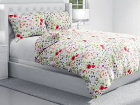 Biante Bavlnené posteľné obliečky Sandra SA-608 Červeno-fialové lúčne kvety s motýlikmi a čmeliakmi na bielom Predĺžené 140x220 a 70x90 cm