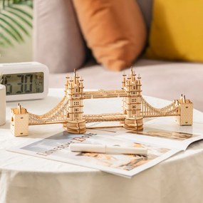 Robotime Rolife Svietiaci 3D drevené puzzle Tower Bridge 113 ks