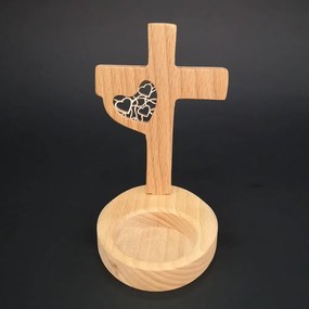 AMADEA Drevený svietnik kríž z masívneho dreva s vkladom - srdce, výška 12 cm