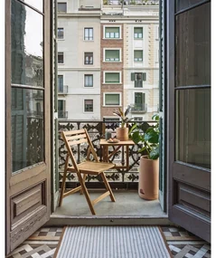 Nástenný skladací balkónový stolík z akáciového dreva Kave Home Amarilis