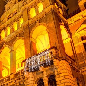 DECOLED Svetelný záves LED - 1x1,5 m, ľadovo biely, 150 diód