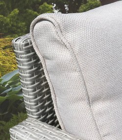 Štýlový ratanový nábytok do záhrady sivej farby