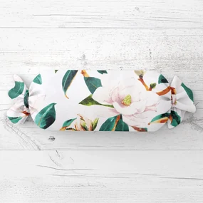 Biante Vankúš valec bonbon Sandra SA-293 Magnólia so zelenými listami na bielom 15x60 cm