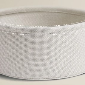 Okrúhly konferenčný stolík s textilným košom