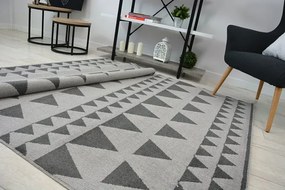 Koberec SENSE Micro 81243 Trojuholníky strieborný/antracit