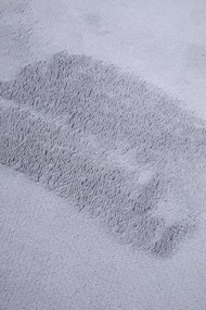 Protišmykový koberec PLUSH strieborný