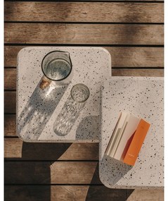 Biely terrazzo konferenčný stolík 48x48 cm Saura – Kave Home