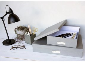 Sivý úložný box s menovkou na dokumenty Bigso Box of Sweden Oskar, veľkosť A4