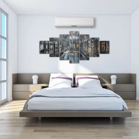 Obraz staničnej haly