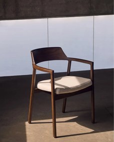 Hnedá jedálenská stolička Alocs – Kave Home