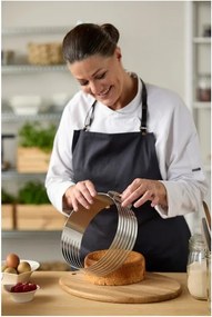 Krájač na tortové korpusy z nehrdzavejúcej ocele – Blomsterbergs