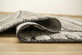 Koberec Shaggy Lula Soft IM44A geometrický, sivý / čierny