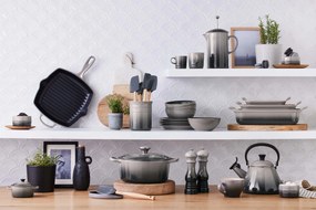 Hrnček Le Creuset 400 ml tmavo modrá
