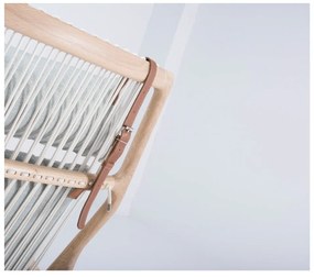 Kreslo s konštrukciou z dubového dreva s modrosivým textilným sedadlom Gazzda Dedo