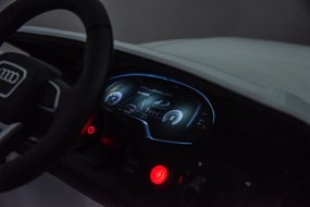 Elektrické auto Audi Q7 NEW LIFT RAMIZ PA.HL678 - biele
