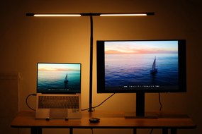Stolná LED lampa NOX, svorka, diaľkové ovládanie