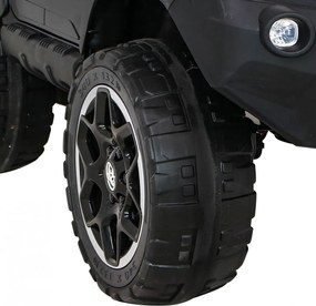 Ramiz Vozidlo Pickup Toyota Hilux Čierna