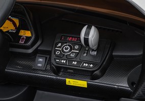 Ramiz Lamborghini Veneno Biele vozidlo