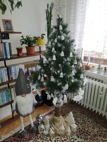 LEAN TOYS Vianočný stromček na pníku z umelej diamantovej borovice 220 cm