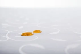 Dekorstudio Teflónovy obrus na stôl Ornament - biely Rozmer obrusu (šírka x dĺžka): 100x100cm