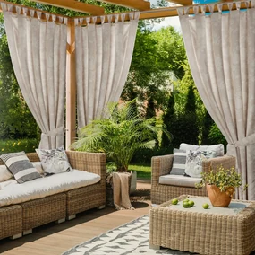 ZÁHRADNÝ VODEODOLNÝ ZÁVES NA PÚTKACH GARDEN 155X240 CM VZOROVANÁ