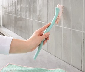 Kefka na čistenie škár