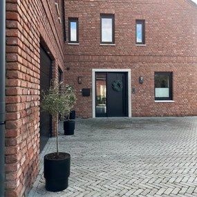 Kvetináč ESCADA, sklolaminát, výška 40 cm, čierna