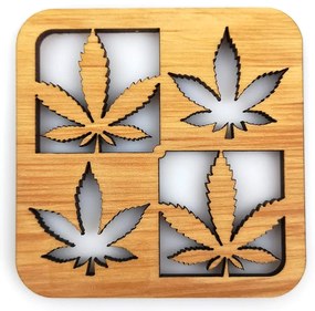 AMADEA Drevený podtáček hranatý so 4 listami, masívne drevo, 10x10 cm