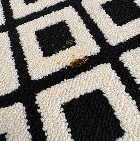 TZ Bielo-čierny obdĺžnikový koberec Strado Polo Chessboard s kosoštvorcovým vzorom Rozmer: 160x230 cm