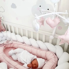 Nálepka na stenu - Obláčiky s bodkami